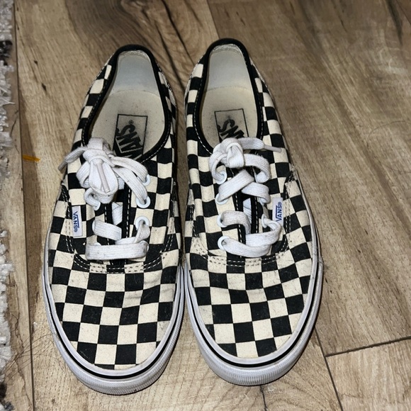 Lace up checkered vans - Picture 1 of 4